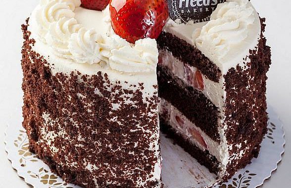 Freeds-Bakery-Dessert-Cake-1.jpg